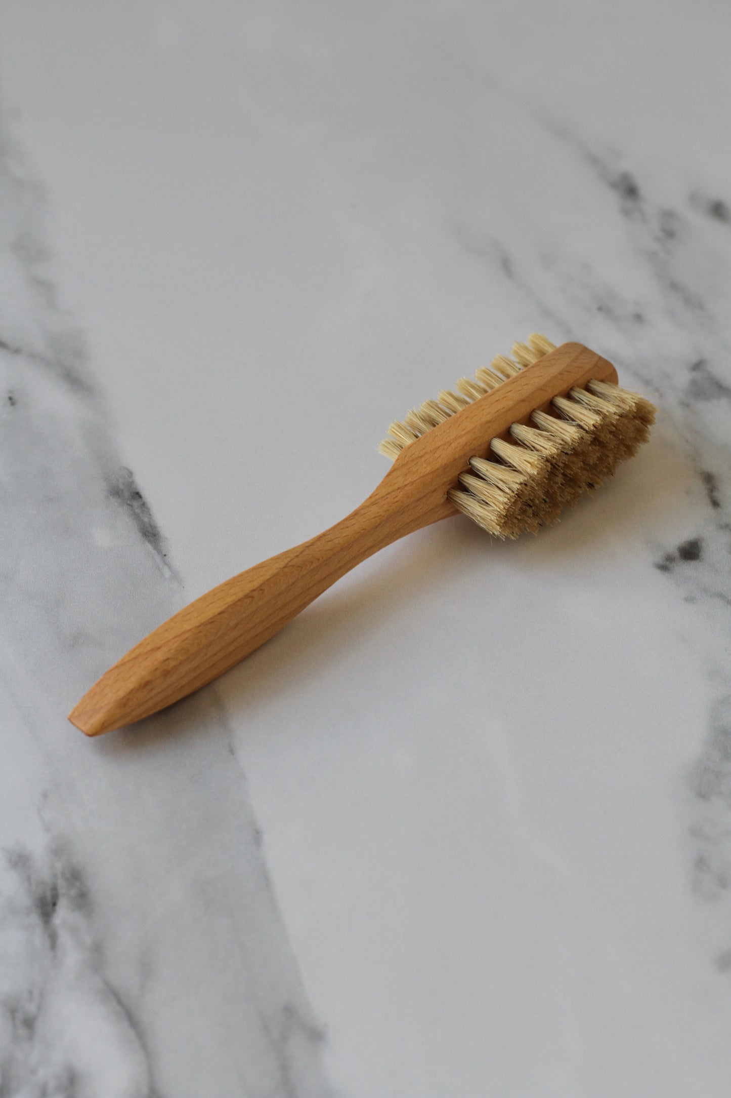 long handle beech nail brush