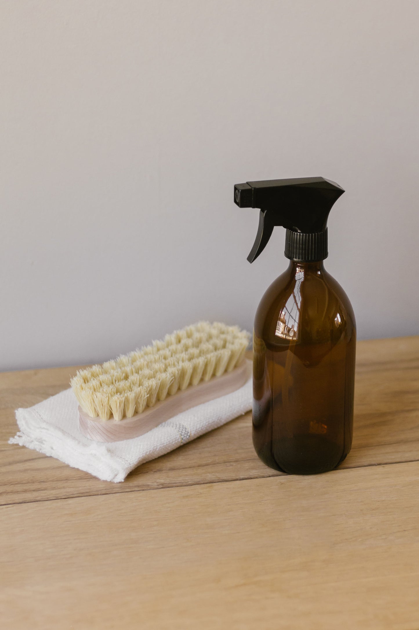 amber glass spray bottle