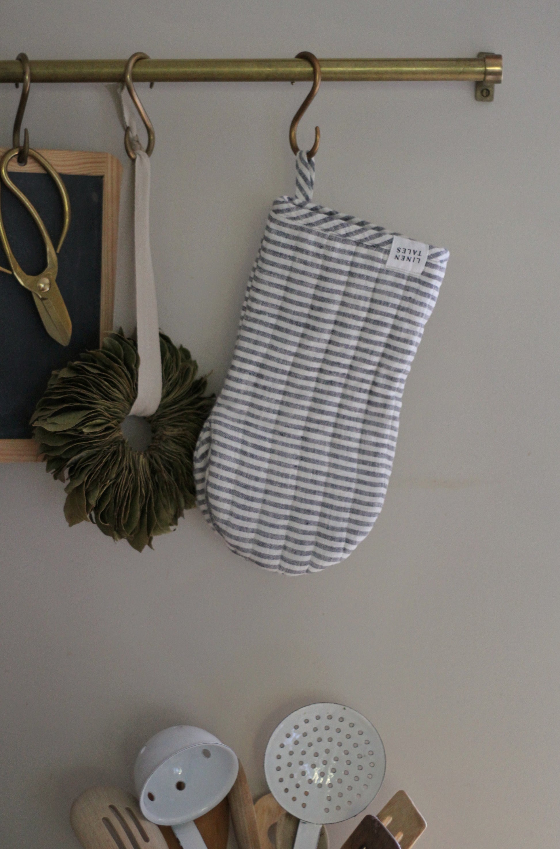 striped linen oven mitt