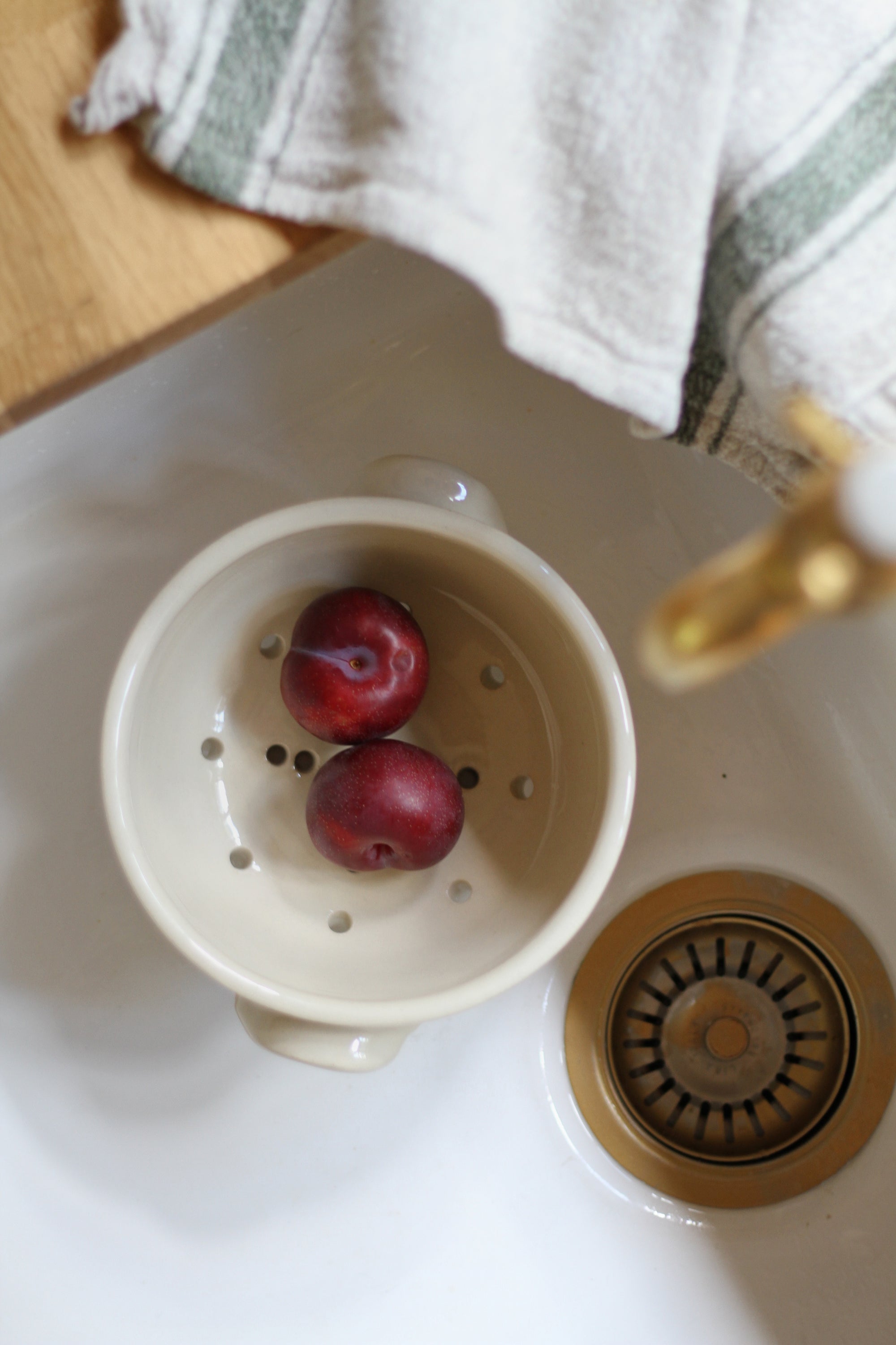 glossy glazed handmade berry colander