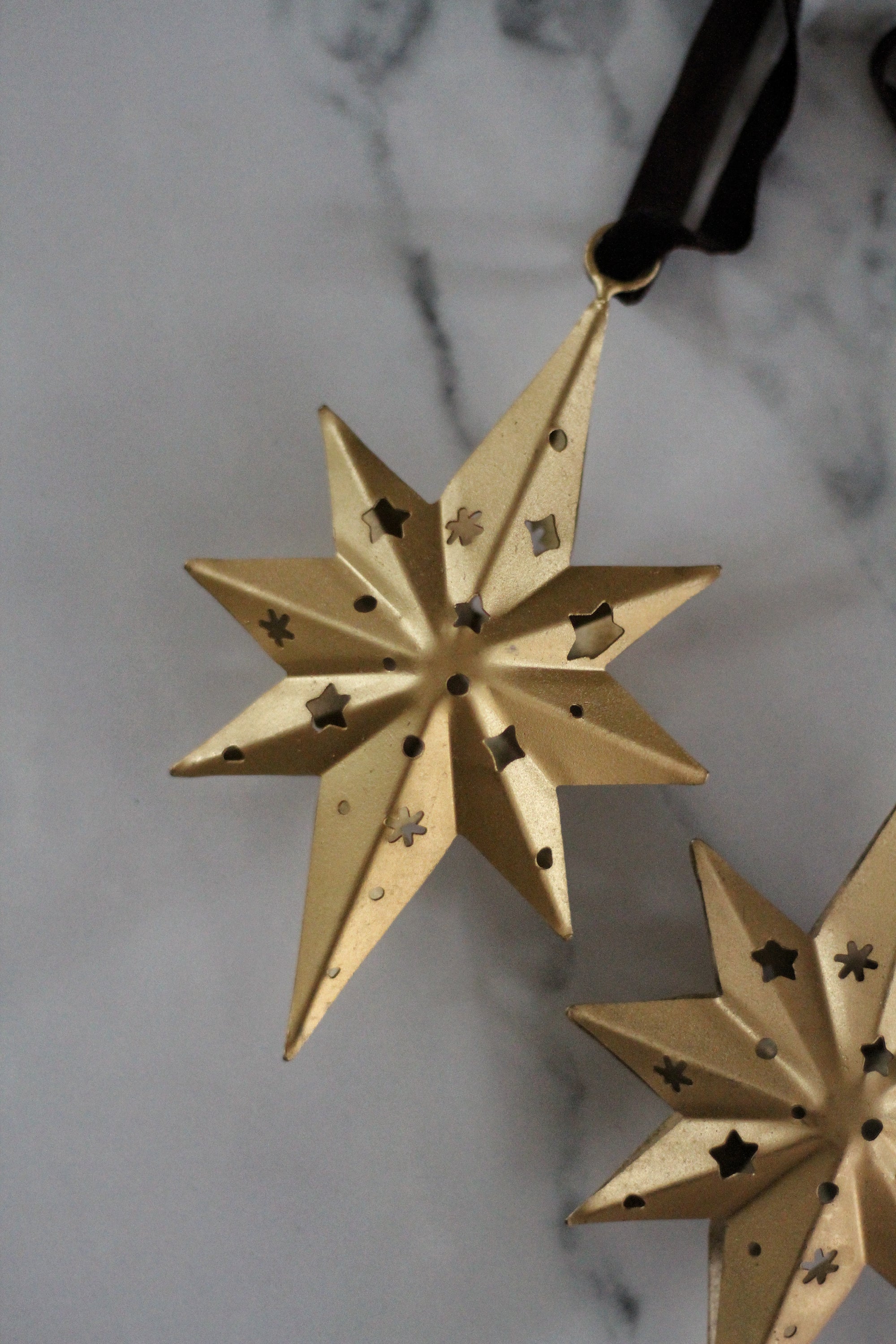golden metal star decoration 