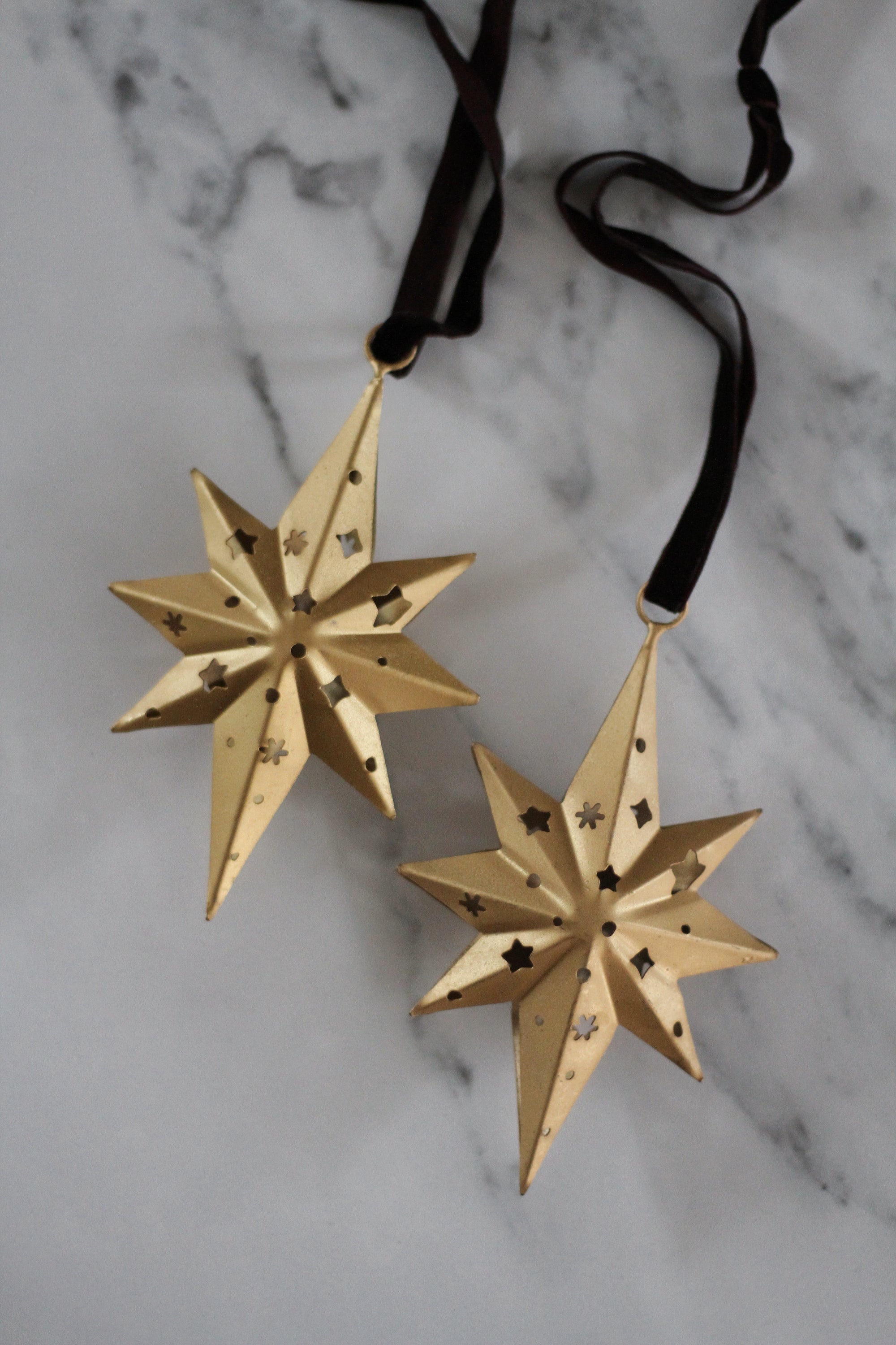 golden metal star decoration 