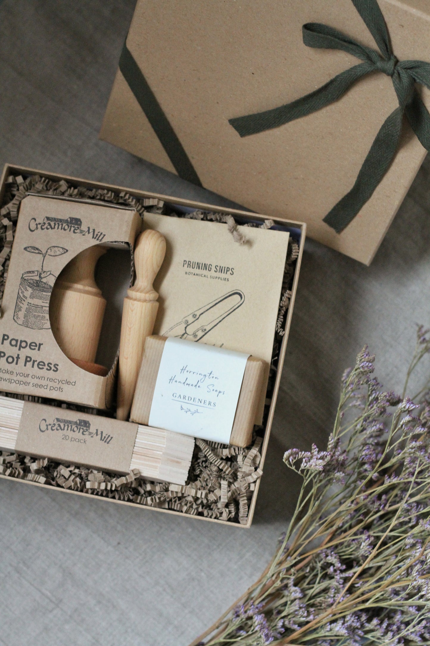 gift  box ideal for a gardener