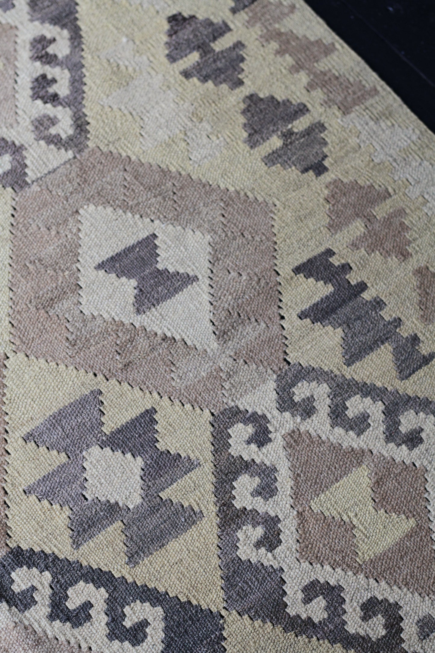handmade geometric kilim rug grey and cream colours