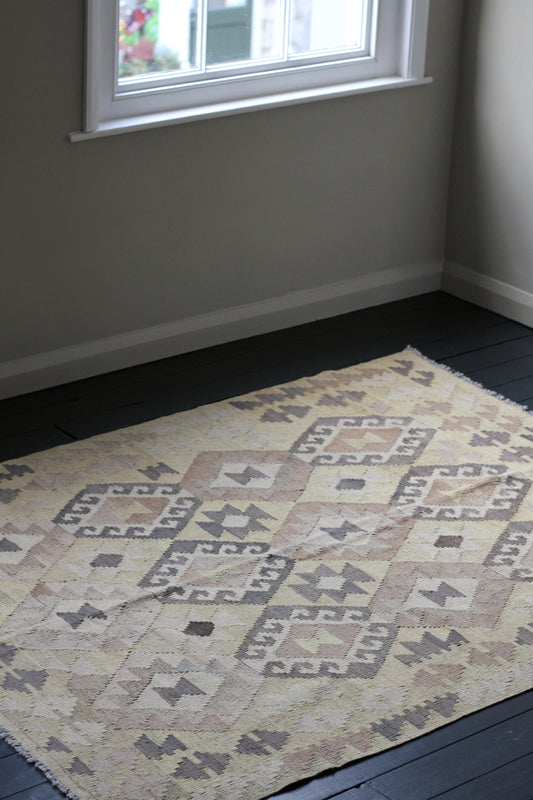 handmade geometric kilim rug grey and cream colours