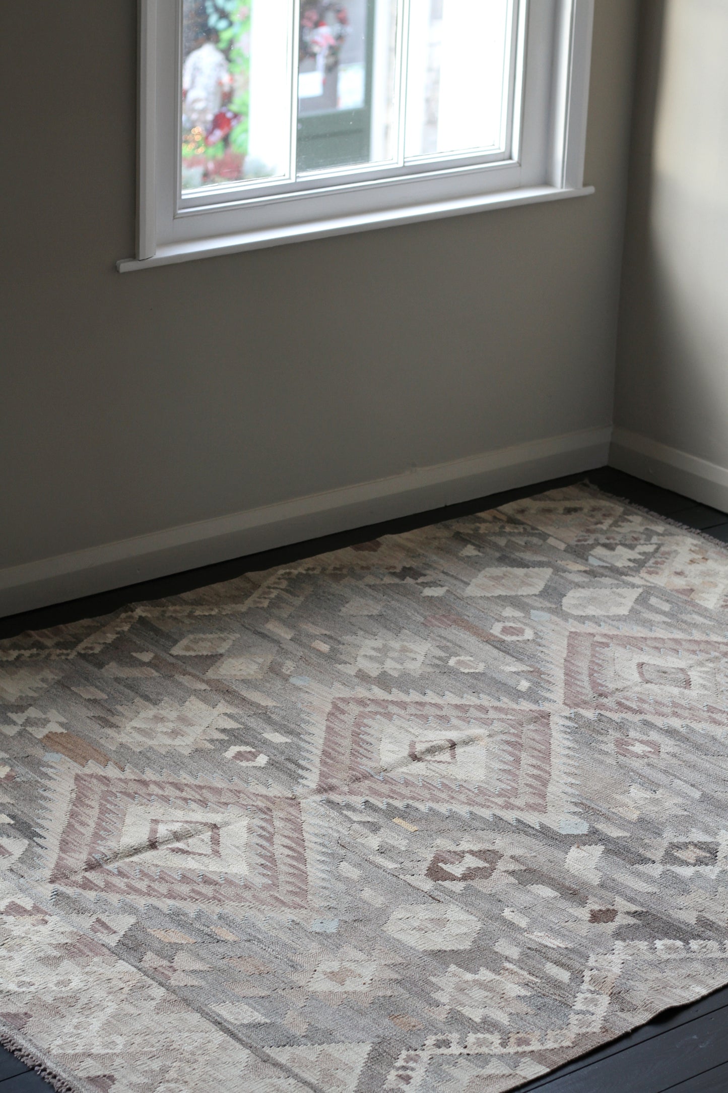 grey handmade kilim rug in geometric design