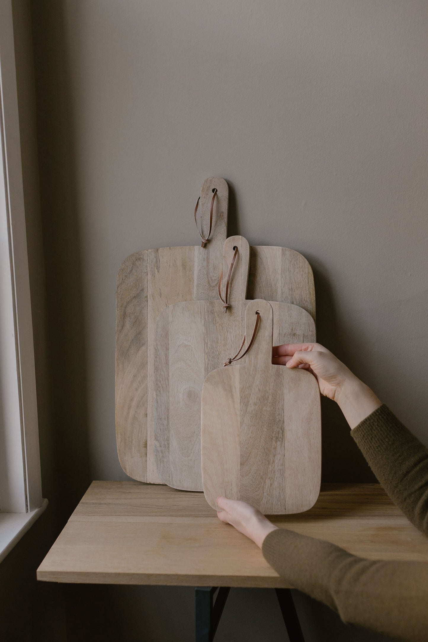 mango wood chopping board 