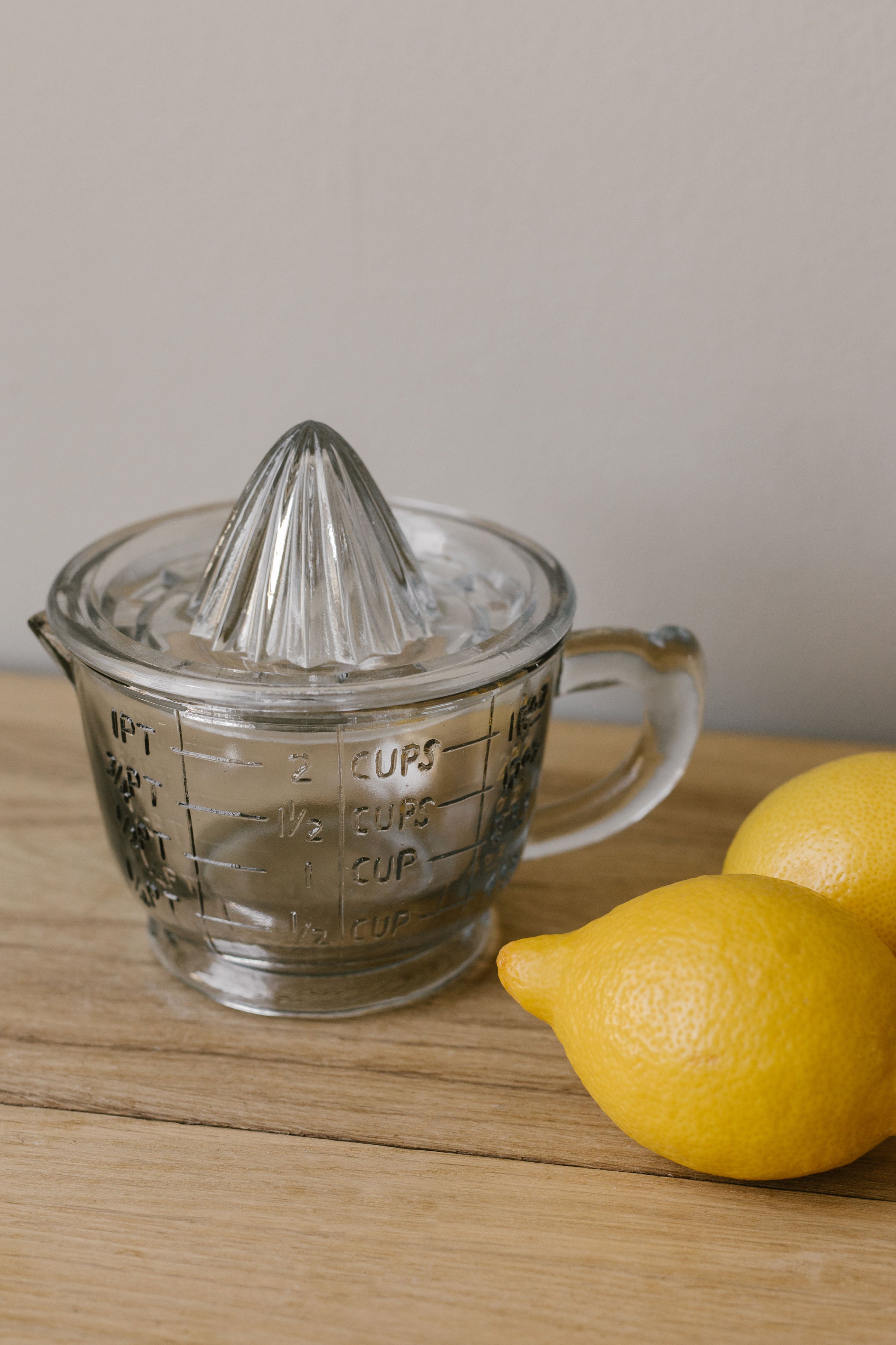 Lemon juicer cheap glass